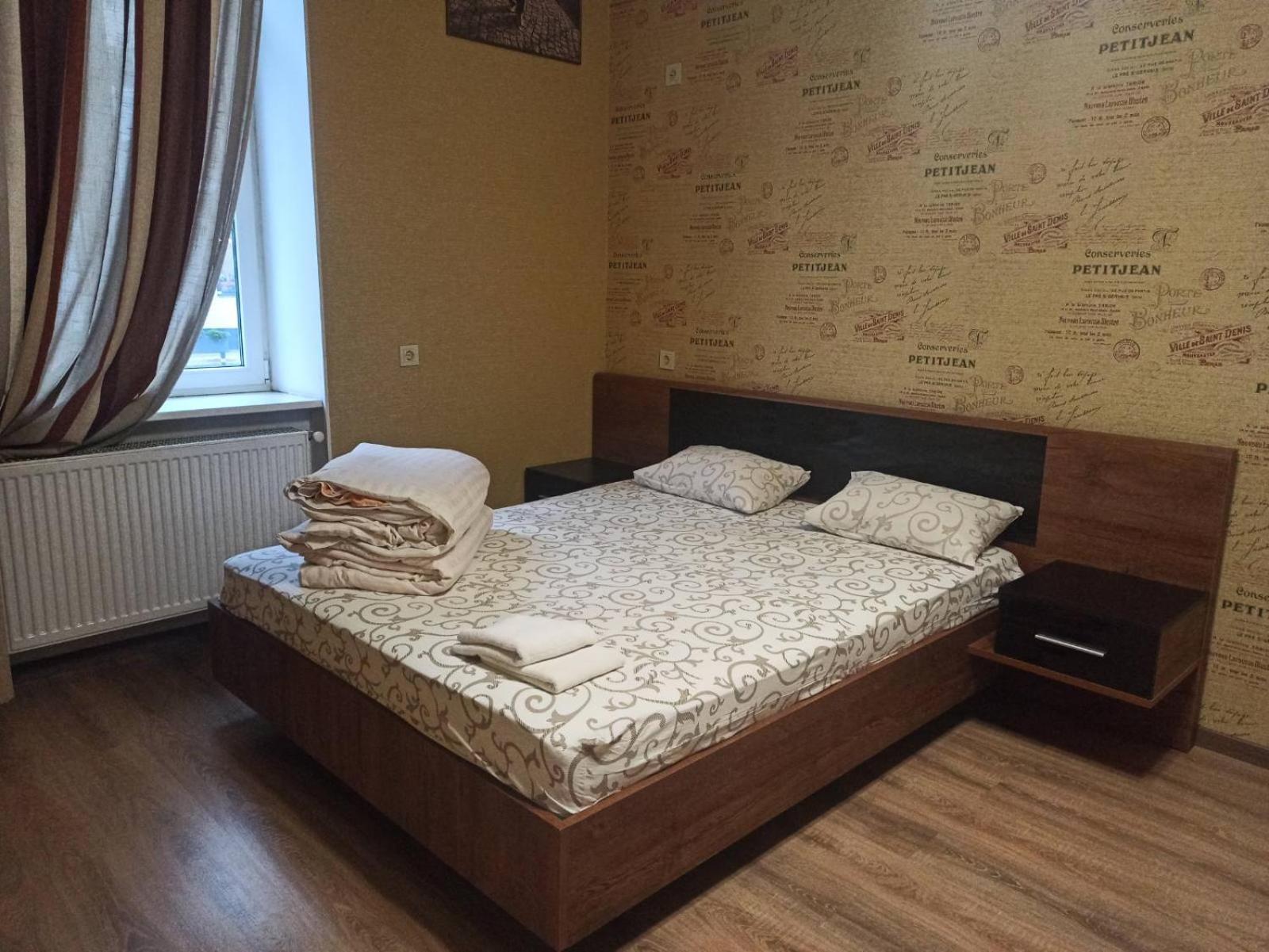 Hostel Q ,15 Хв До Жд Вокзалу リヴィウ エクステリア 写真